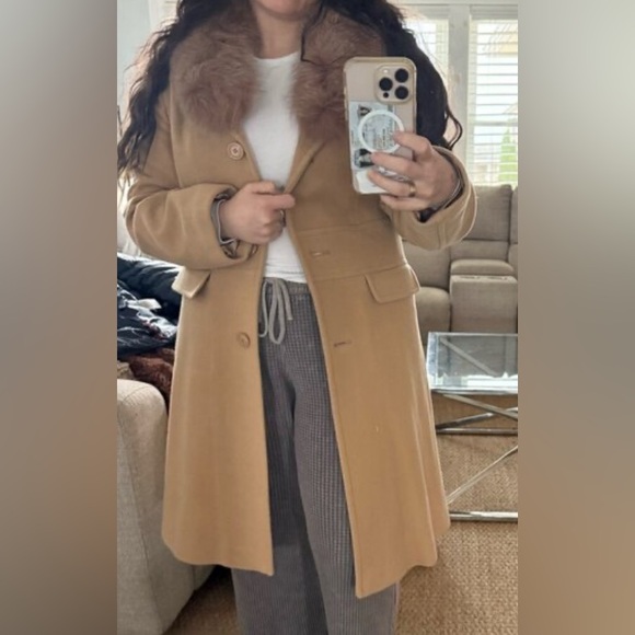 Marvin Richards Tan Trench Coat with Fur Collar - Picture 11 of 11